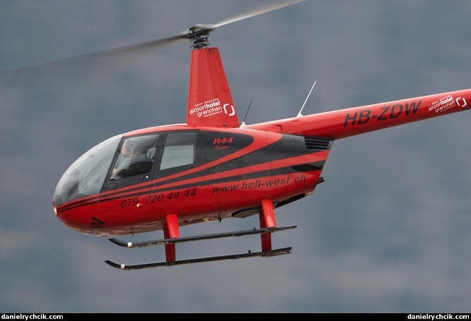 Robinson R44 Raven