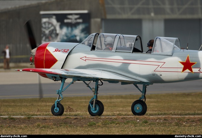 Yakovlev Yak-52