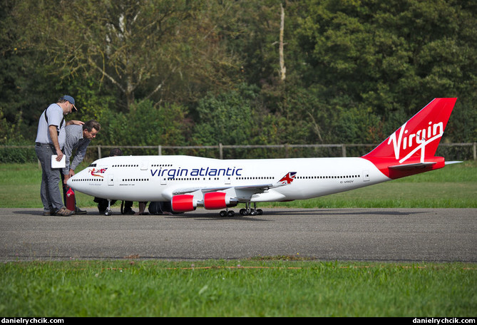 Boeing 747-400