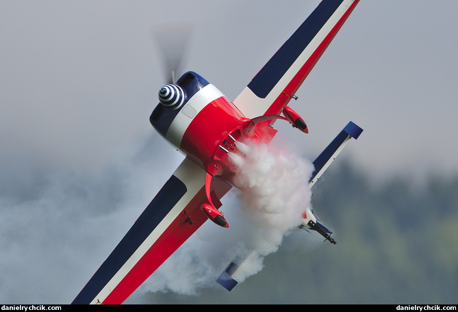 Extra 330SC (L'Équipe de Voltige de l'Armée de l'Air)