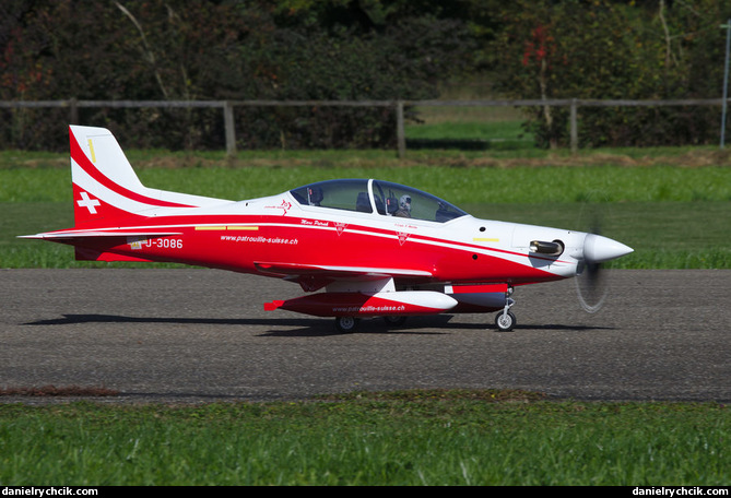 Pilatus PC-21 (Patrouille Suisse)