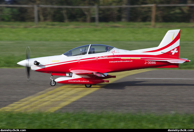Pilatus PC-21 (Patrouille Suisse)