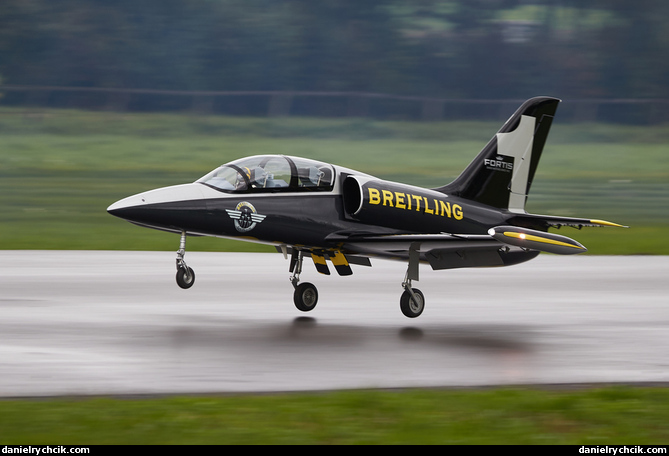 Aero L-39 Albatros (Breitling Jet Team)