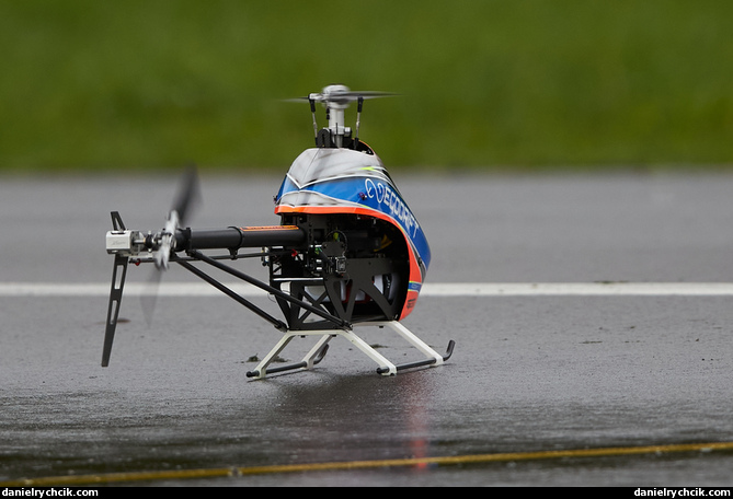 RC helicopter