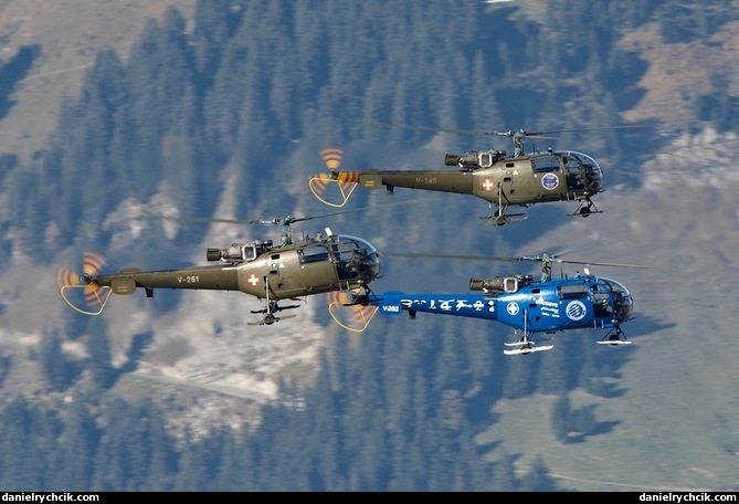 Final flight of the Alouette III over Axalp shooting range