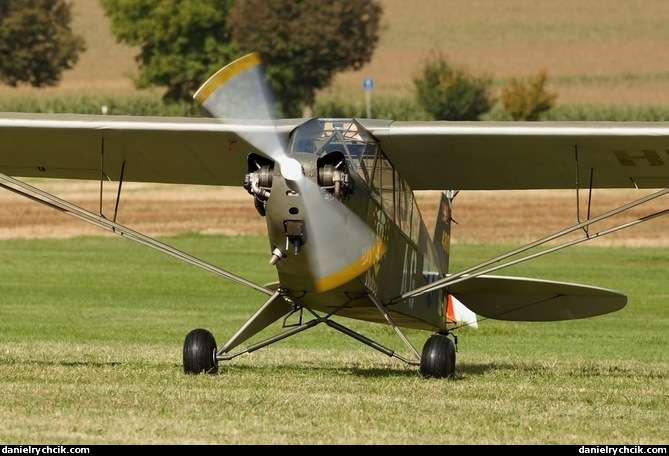 Piper J-3 Cub