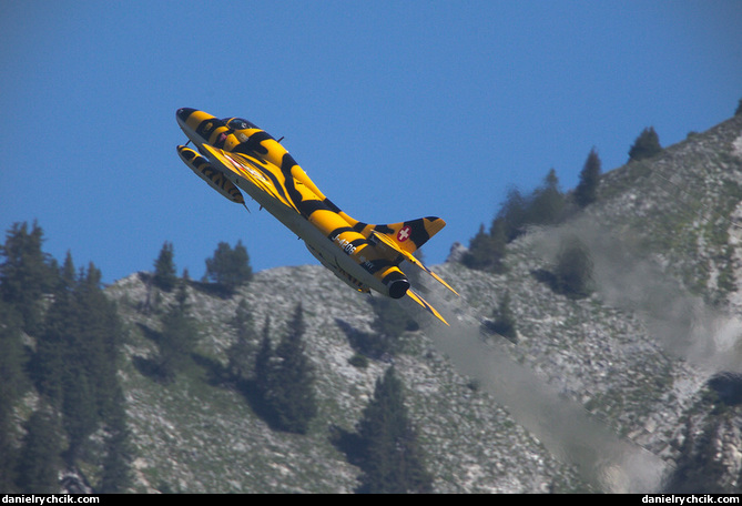 Hawker Hunter T.68