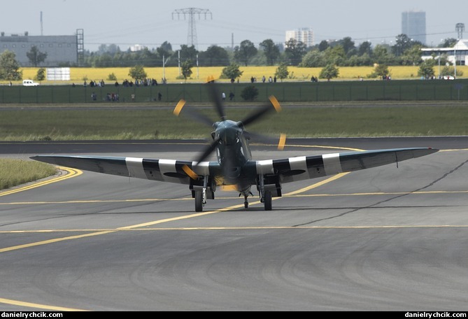 Supermarine Spitfire XIX