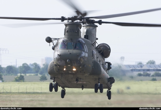 Boeing CH-47 Chinook