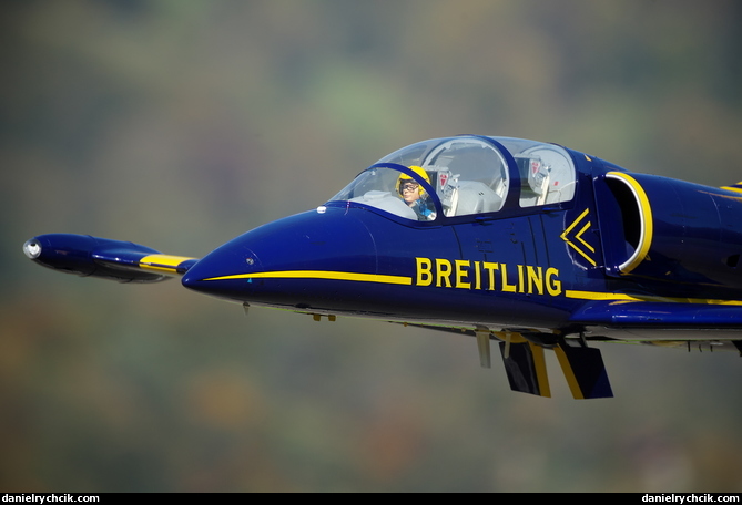 Aero L-39 Albatros (Breitling Jet Team)