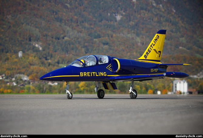 Aero L-39 Albatros (Breitling Jet Team)