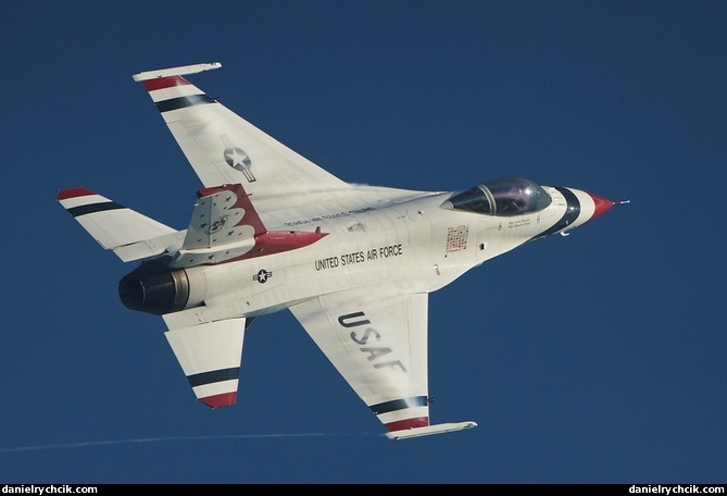 F-16C Figting Falcon (Thunderbirds)