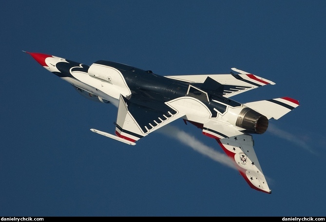 F-16C Figting Falcon (Thunderbirds)