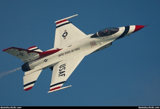 F-16C Figting Falcon (Thunderbirds)