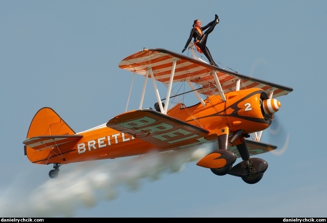 Boeing PT-13D Kaydet (Breitling Wingwalkers)