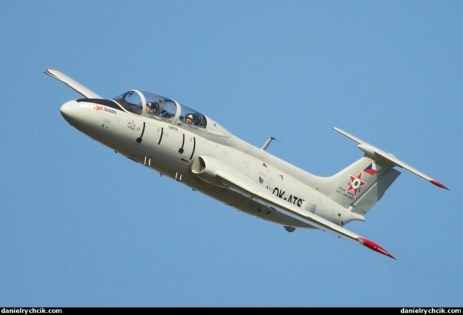 Aero L-29 Delfin