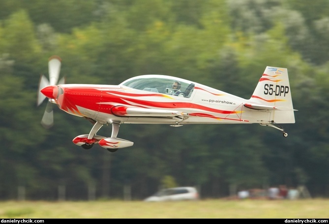 Extra 300L