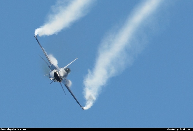 Belgian F-16C solo display