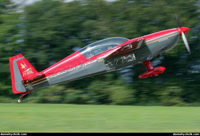 Extra 300L (Jordanian Falcons)