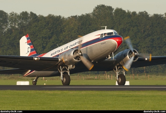 Douglas DC-3 (Martin's Air Charter)
