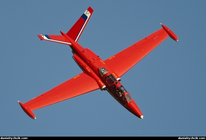 Fouga Magister solo display