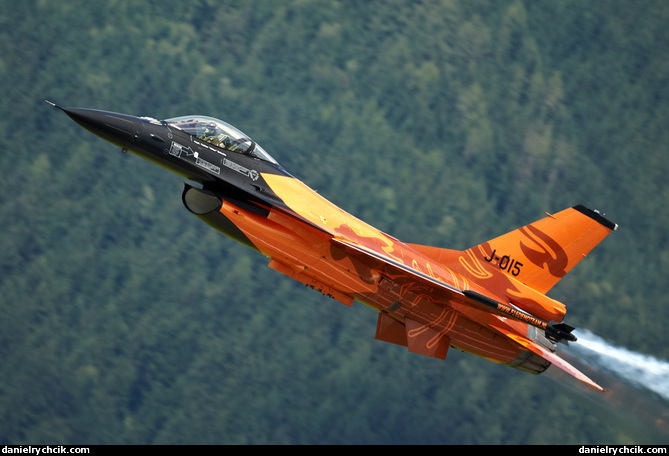 F-16AM solo display (Royal Netherlands Air Force)