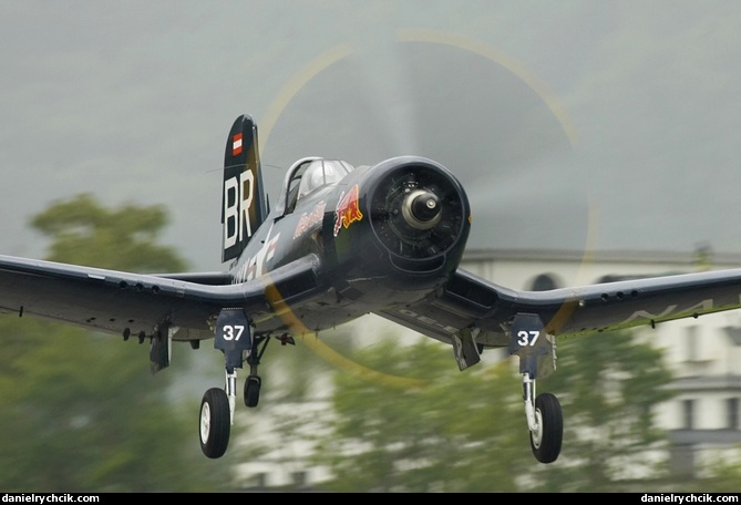 Vought F4U-4 Corsair