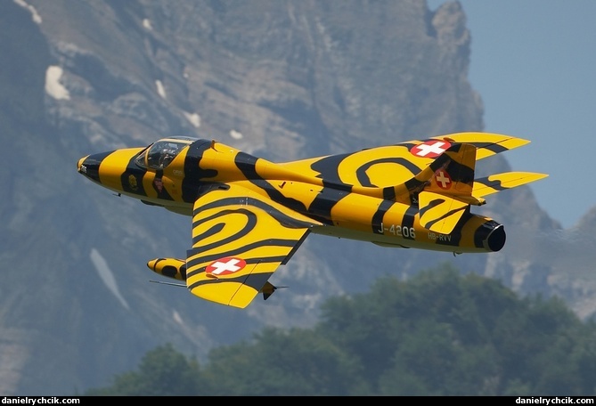 Hawker Hunter T68
