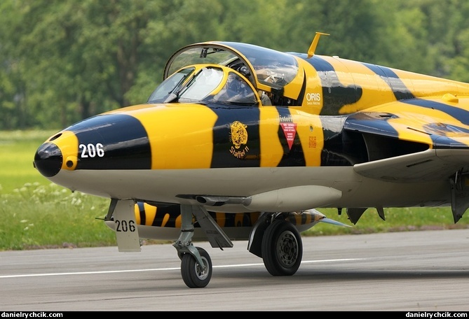 Hawker Hunter T68