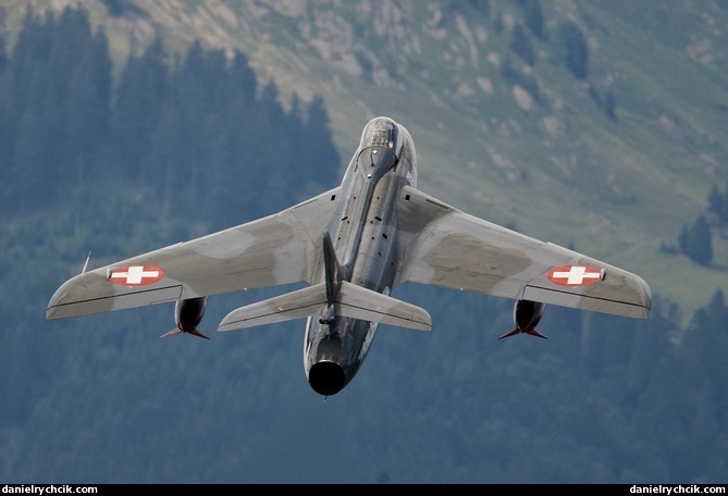 Hawker Hunter (Patrouille Suisse colours)