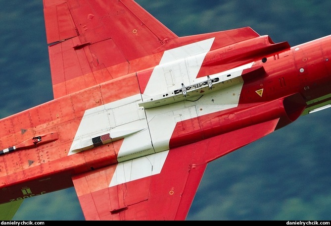 Patrouille Suisse - close-up