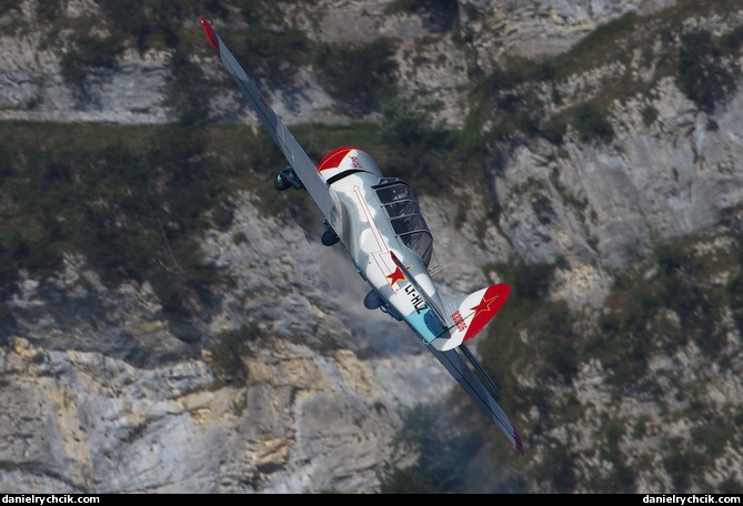 Yakovlev Yak-52