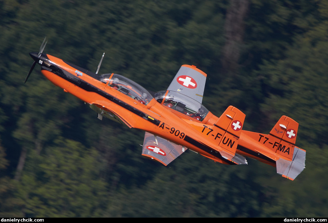 Pilatus PC-7