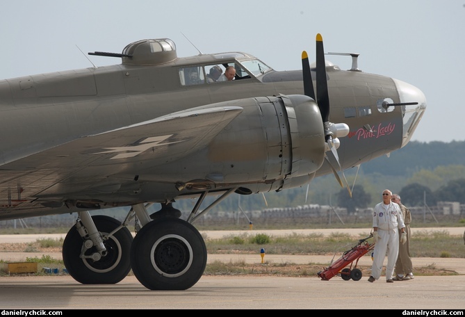 Boeing B-17G Flying Fortress 'Pink Lady'