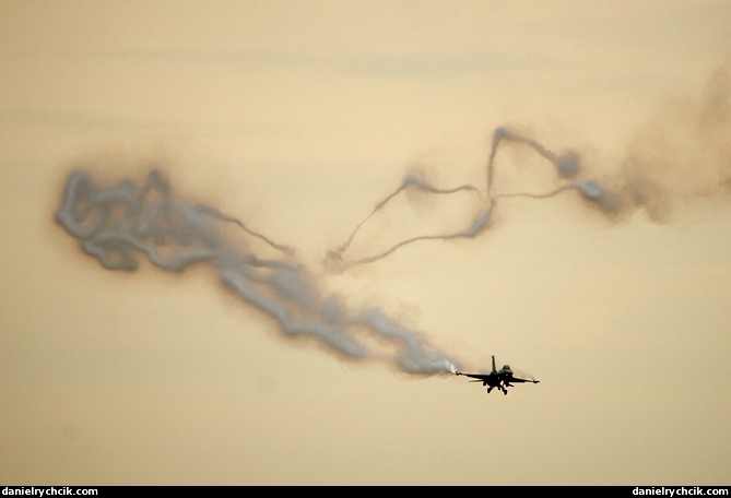 Belgian F-16C solo display