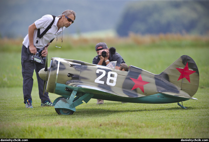 Polikarpov I-16