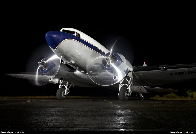 Douglas DC-3