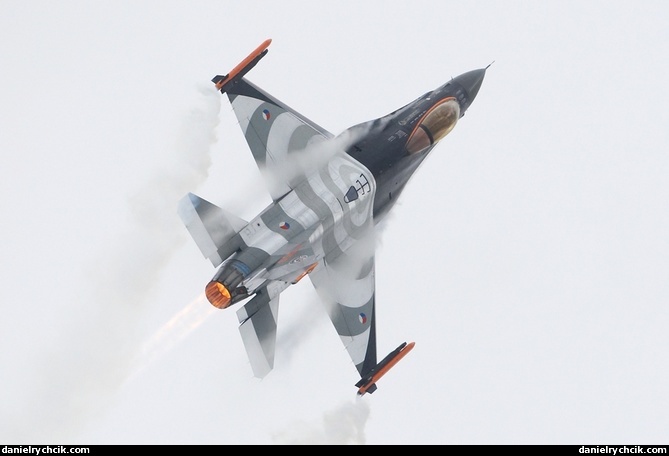 Dutch F-16C solo display