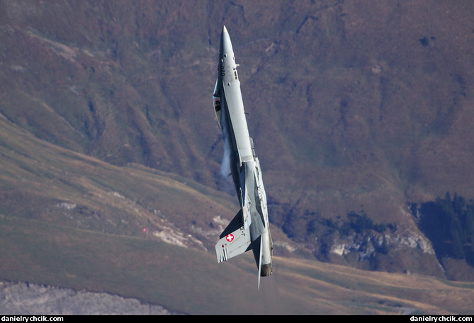 F/A-18C Hornet soli display vertical climb