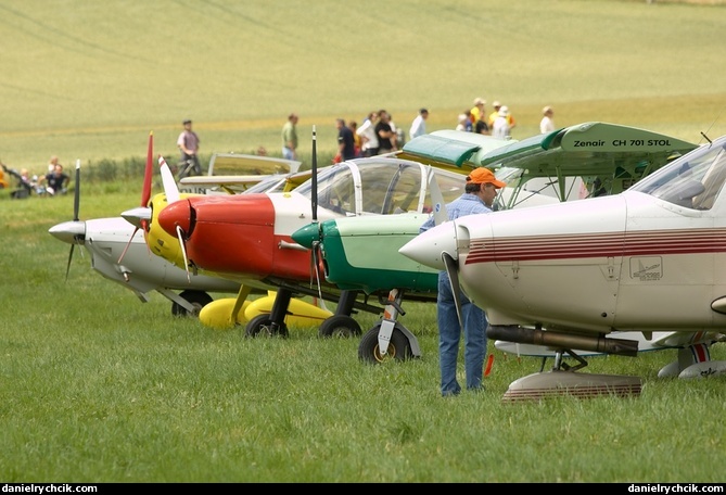 Static display