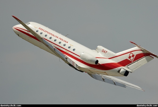 Yakovlev Yak-40, Polish Air Force