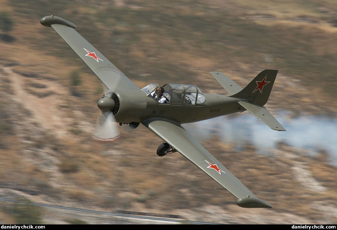 Yakovlev Yak-52