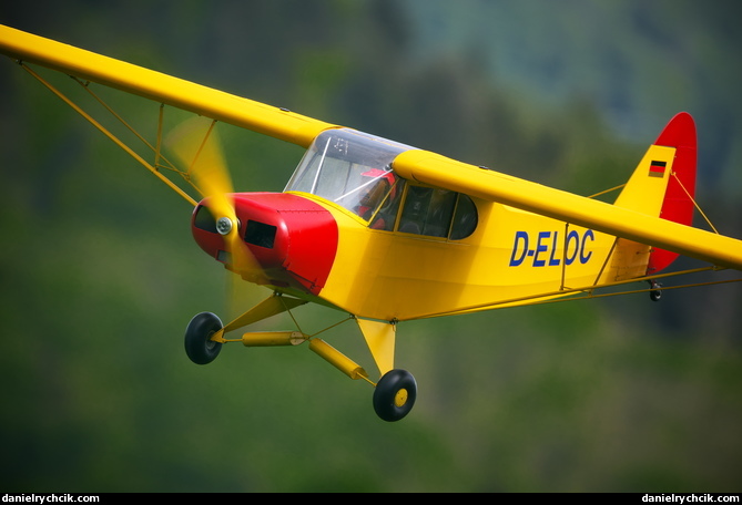 Piper J3C Cub