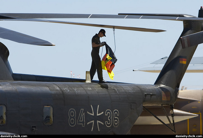 German CH-53G crew