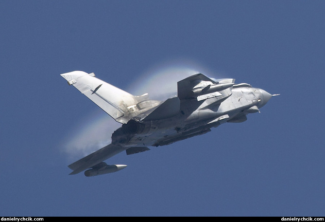 Tornado GR4 solo display