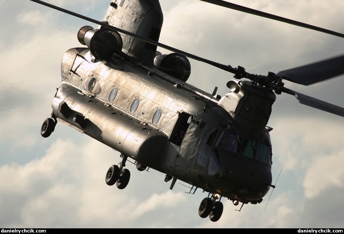 Boeing CH-47D Chinook