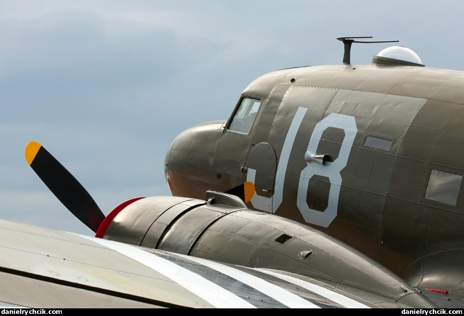 Douglas DC-3 Dakota