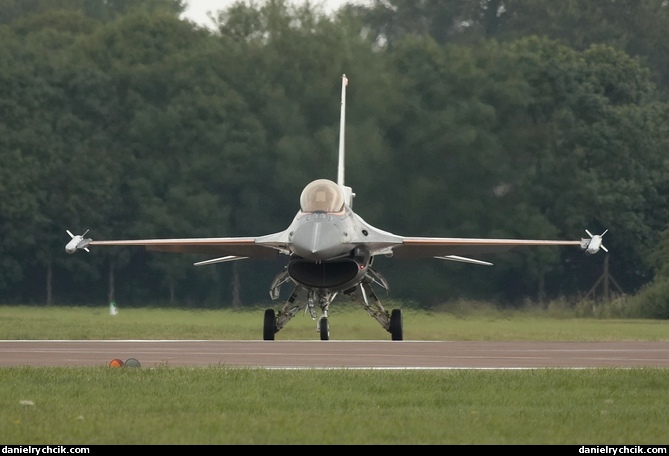 Dutch F-16 solo display