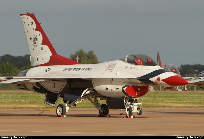 F-16 Falcon of the Thunderbirds