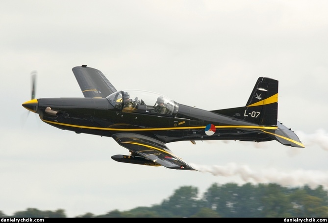 Dutch Pilatus PC-7 solo display